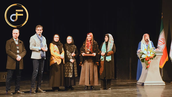 گفتگو با مهری هنرمند طراح لباس گروه صدف دریا ، برگزیده هشتمین جشنواره مد و لباس فجر