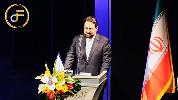 گفتگو با دکتر سید محمد مجتبی حسینی معاون هنری وزارت فرهنگ و ارشاد اسلامی